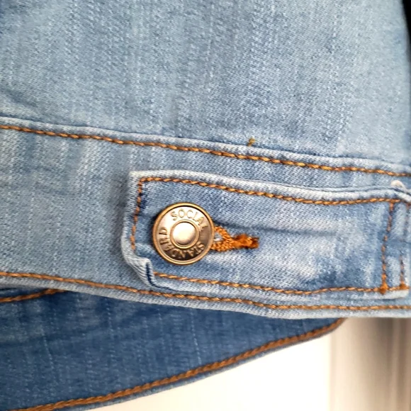 ๐ฉต Social Standard by Sanctuary Light Blue Denim Jacket โ Size Small ๐ฉต - Picture 7 of 7